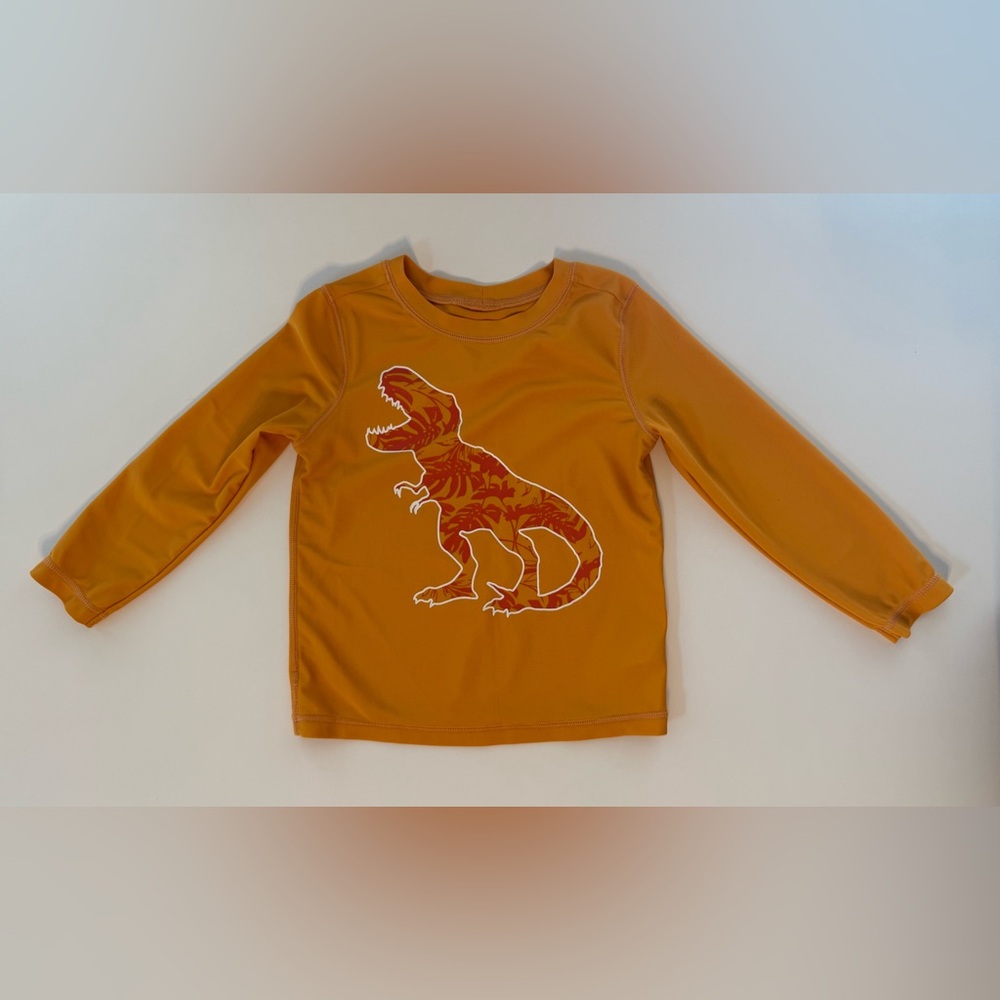 GAP 3T rash guard